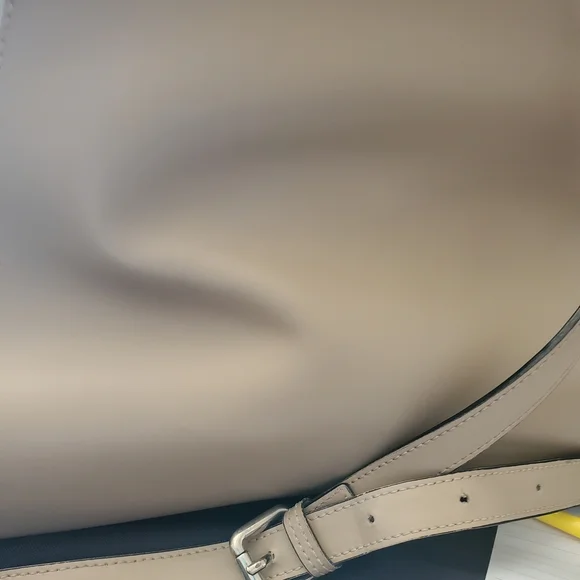 NICOLI Tan and Orange Satchel with Structured Design - Picture 3 of 16